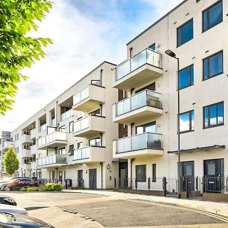 Spacious 5-Bedroom Modern Apartment By Wembley Brent Exterior photo